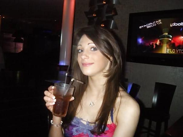 19P Facebook Sluts (nightclub edition)