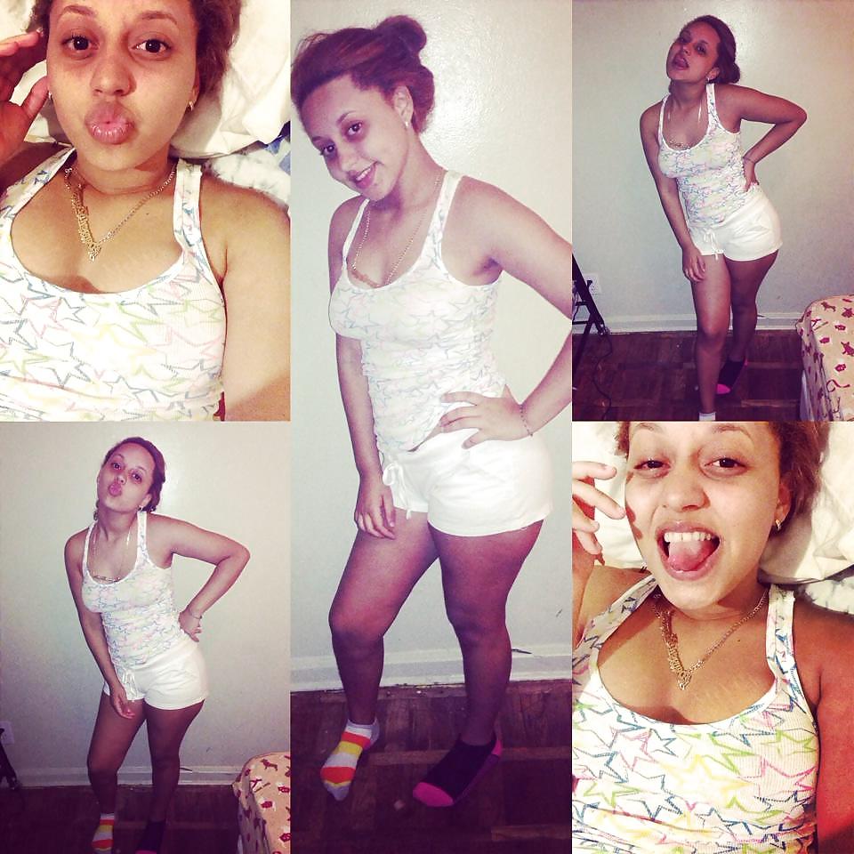 25P My Amazing Latina Aunt and Her Daugther Exposed 