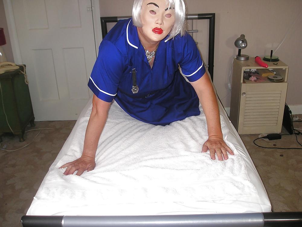 20P Nurse showing off no1