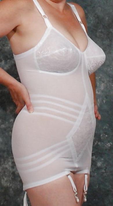 25P Girdles, bras, corselets and nylons