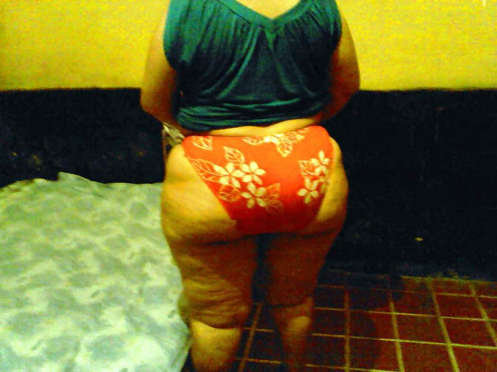 7P Latina Mature