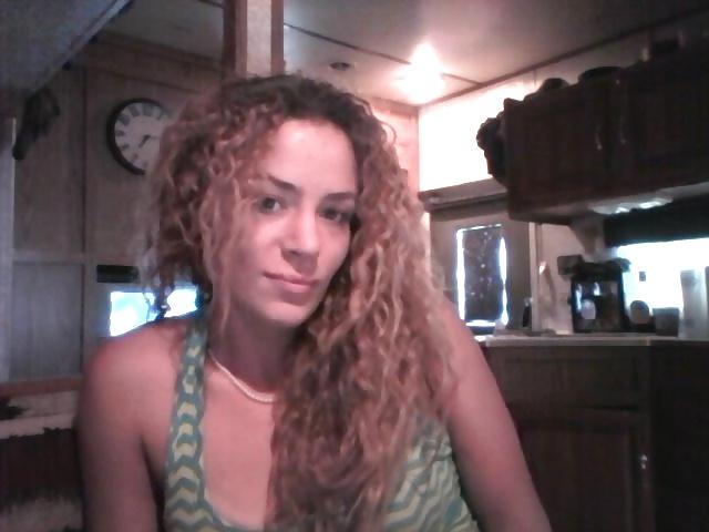 6P Girl i'm fucking......rate her pics please