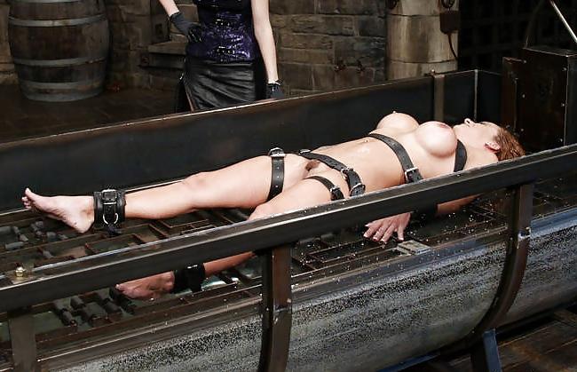 25P Shannon Kelly bdsm mix