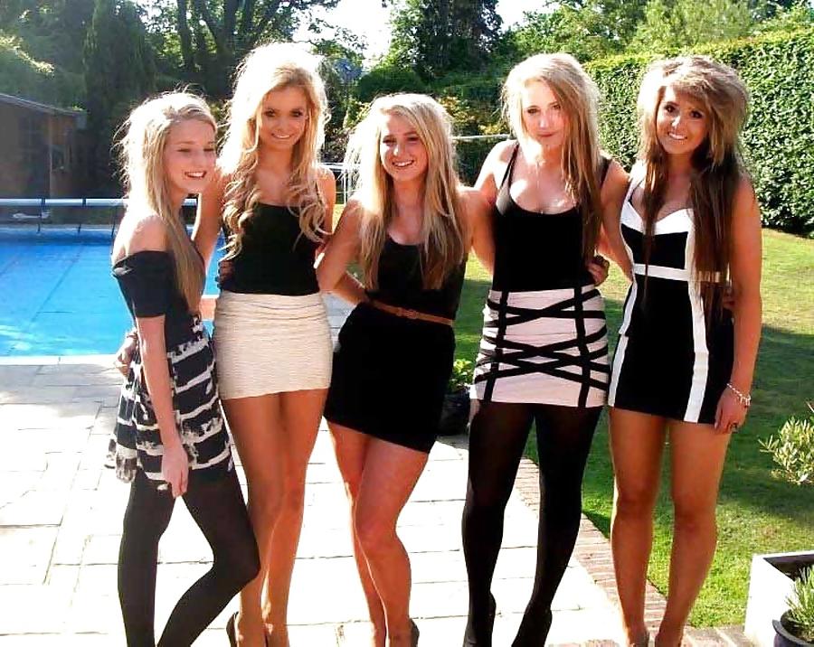 25P Horny girls in nylons XX