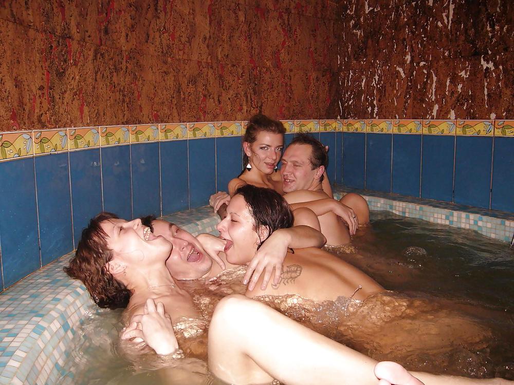 20P Orgy in the water