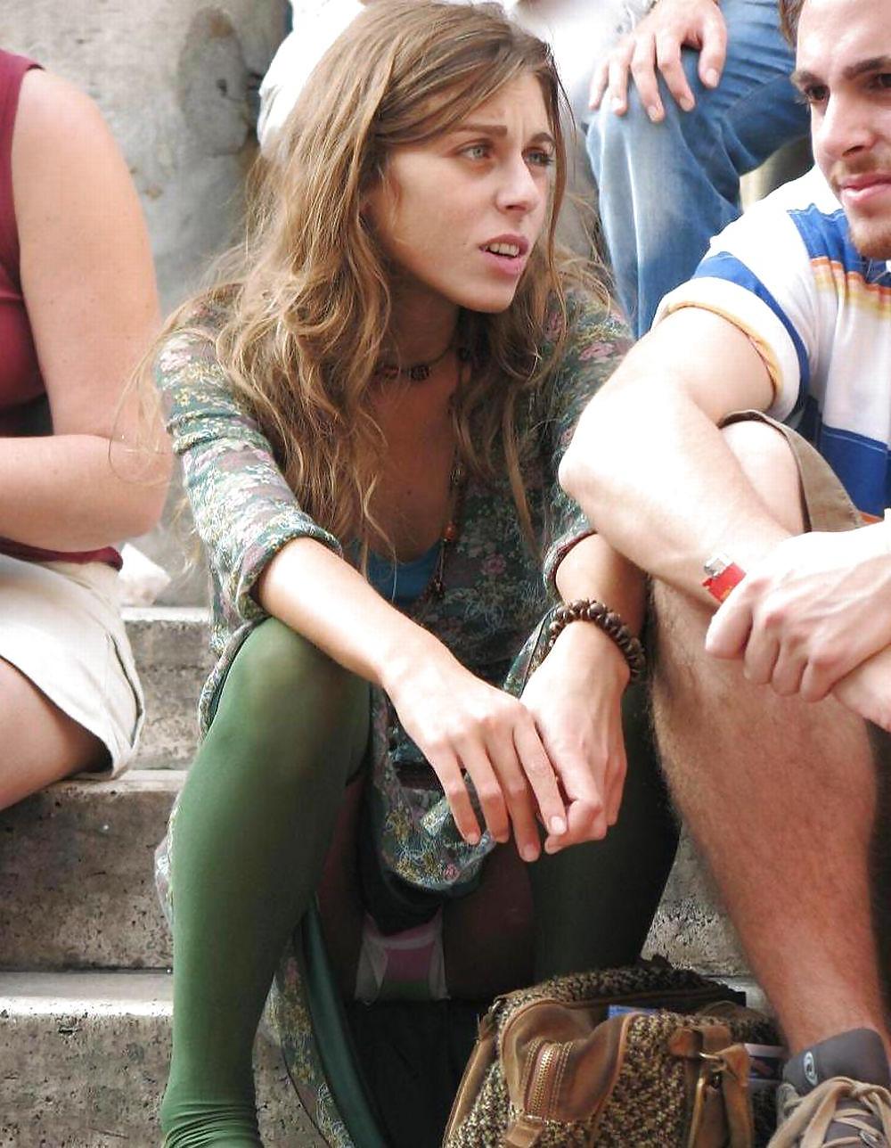 25P Upskirt time