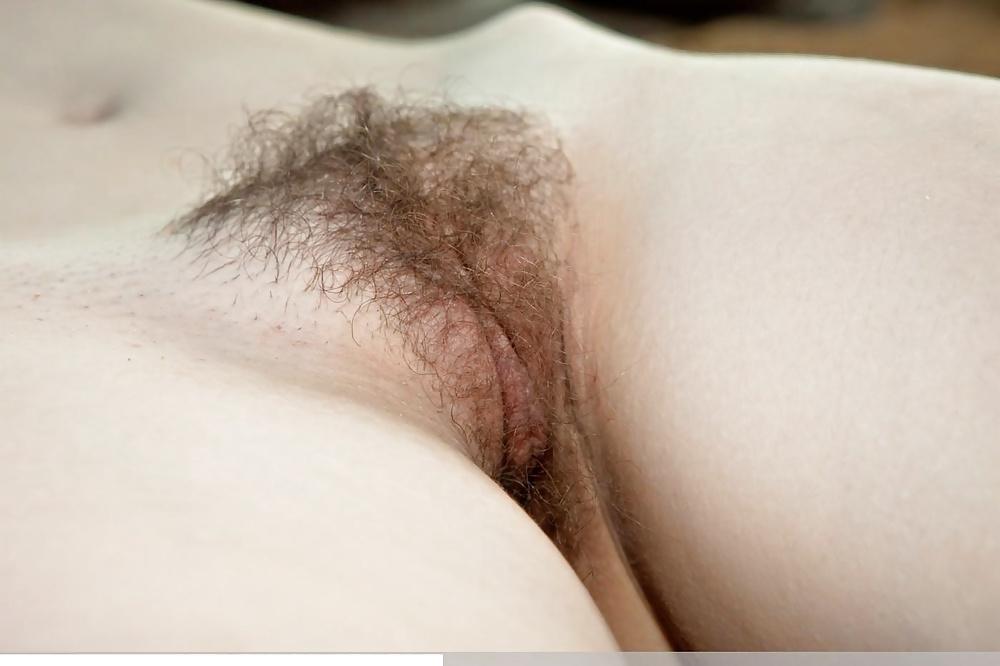 25P Hairy Girls 1