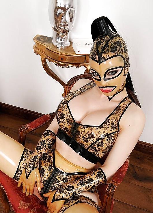 16P Latex and heels