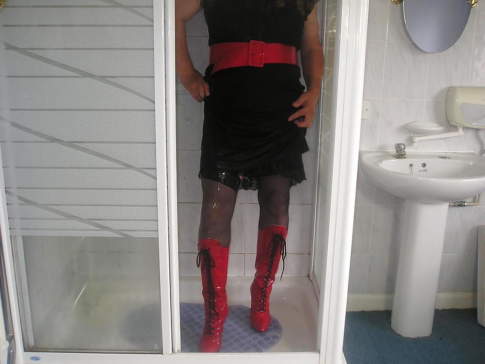 25P Nurse in the shower 