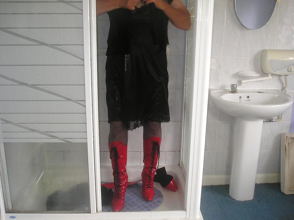 25P Nurse in the shower 