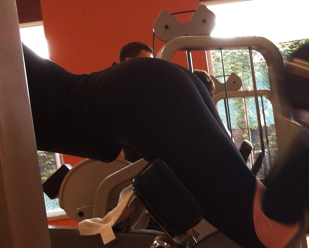 9P Teens at the gym