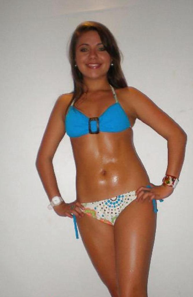 22P Club babes - Latinas 00