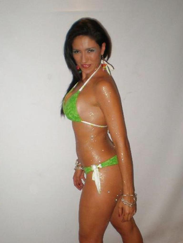 22P Club babes - Latinas 00