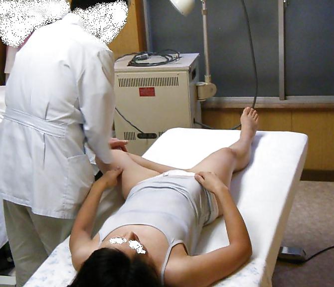 12P Japanese Girl Massage