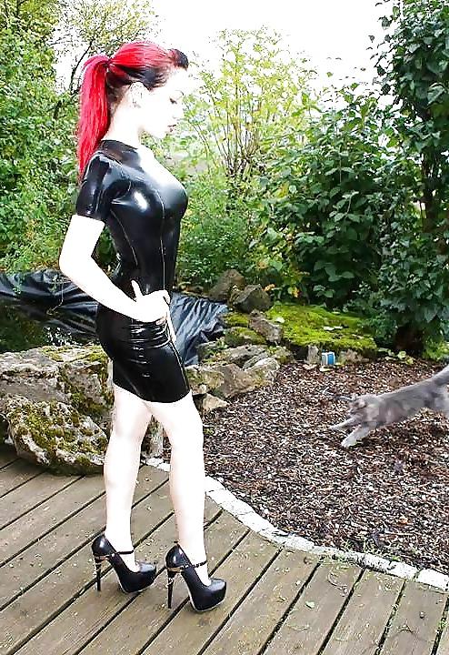 25P Sexy Women in Latex, PVC, Spandex, Leather