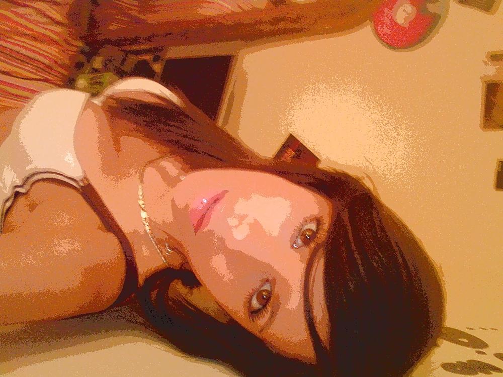 25P Latina Teen (Non Nude)