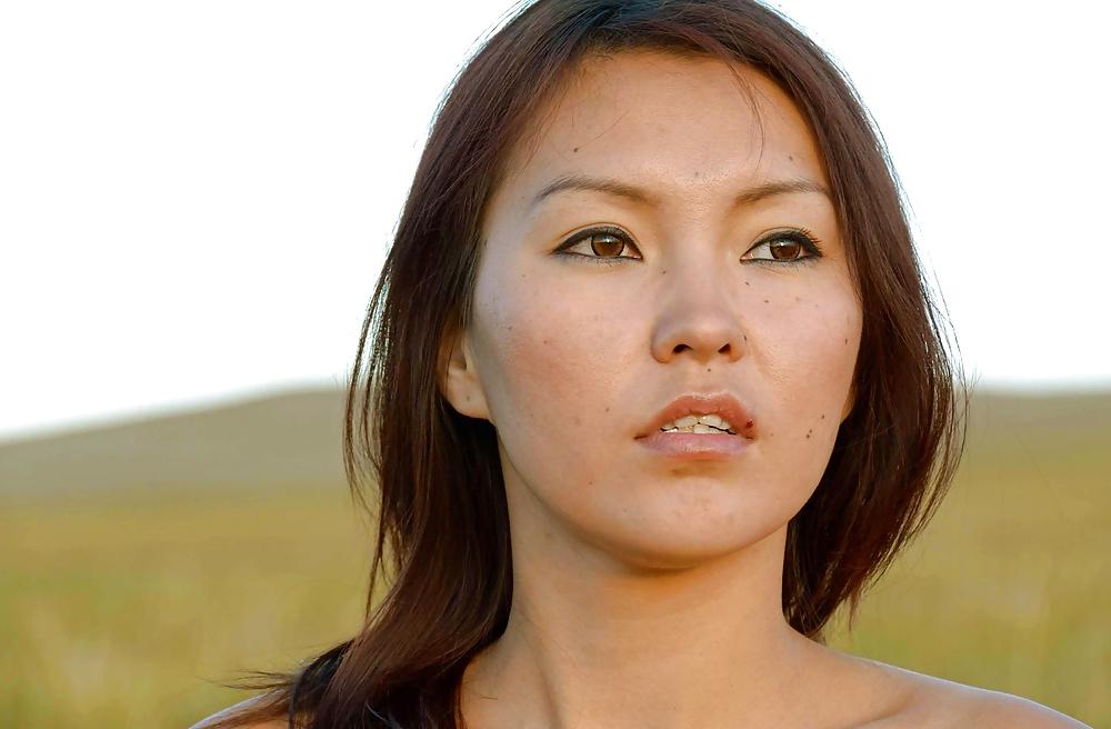 25P Wife in the Mongolian steppe