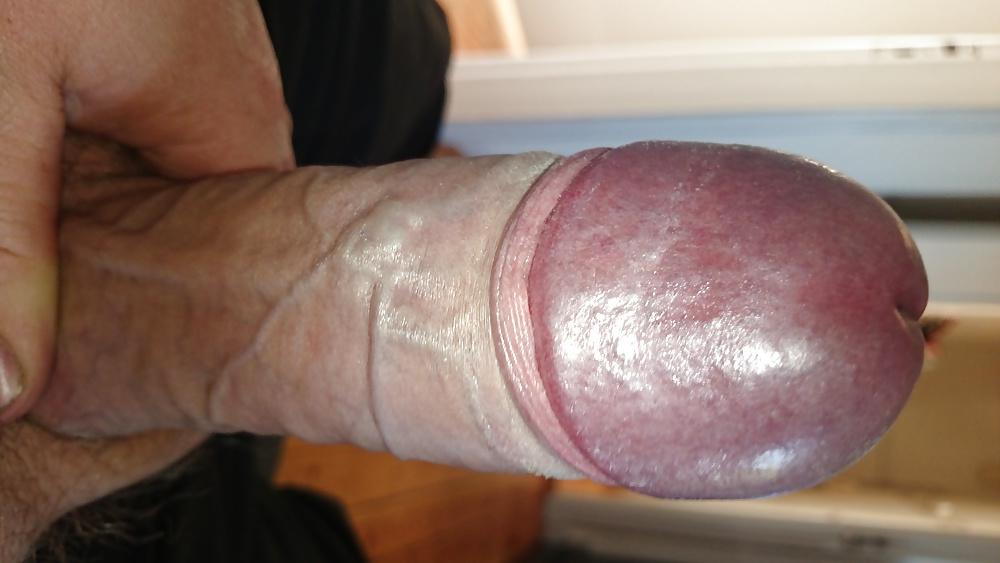 8P Wanking on the coutch