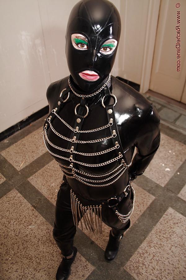 17P Black Latex and Chains
