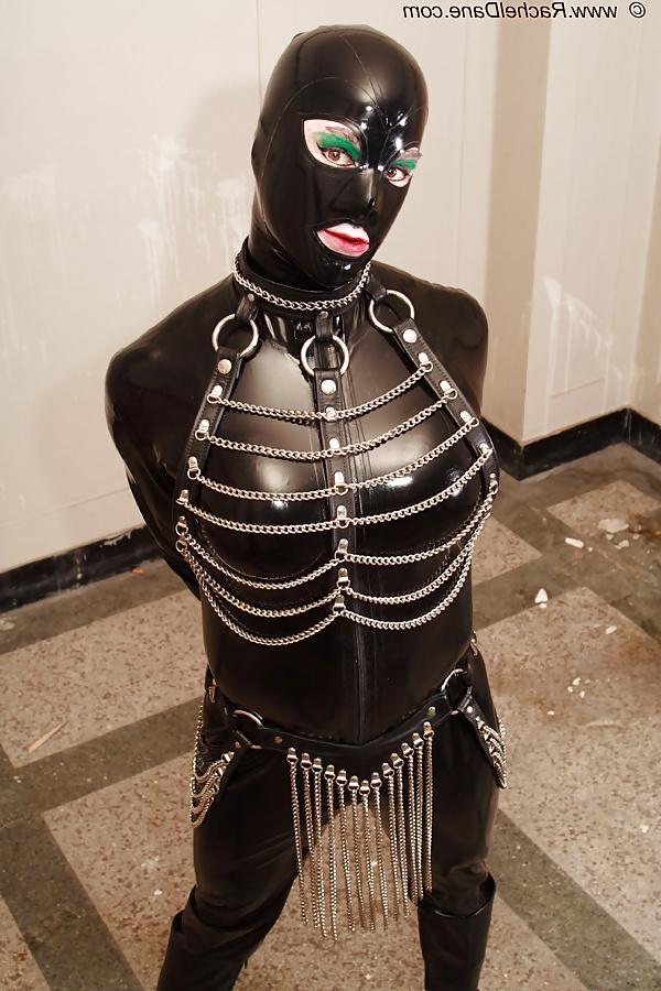 17P Black Latex and Chains