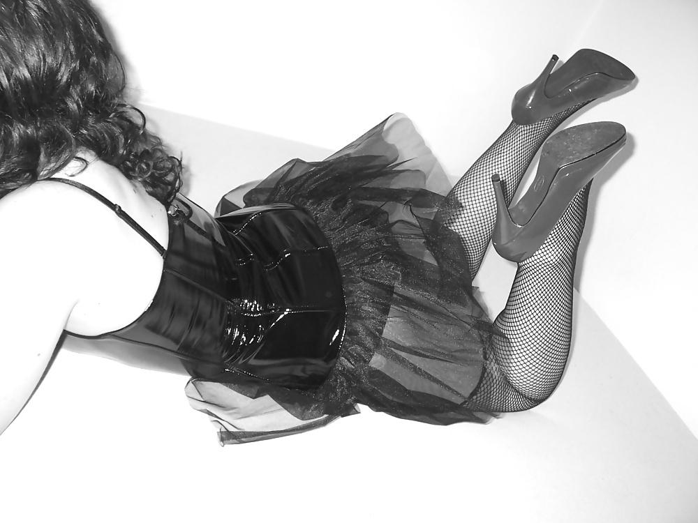 25P Let me be your latex slave