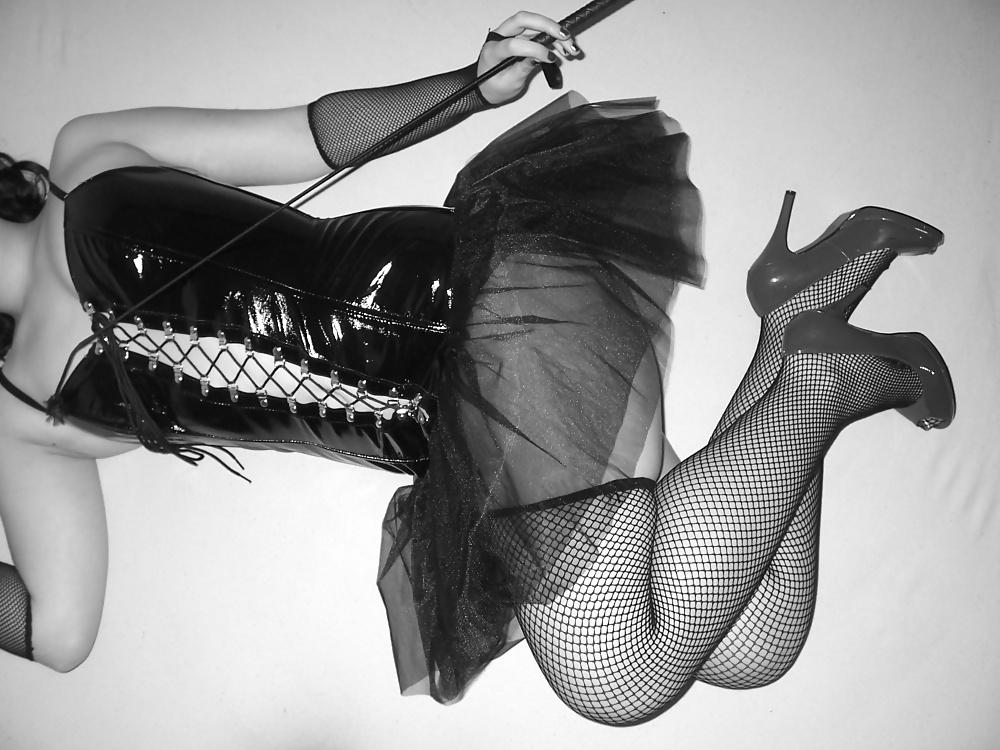 25P Let me be your latex slave