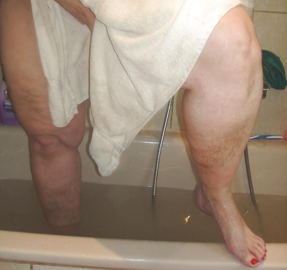 11P Gina 43 yo is a nurse at an emergency unit near my mom house