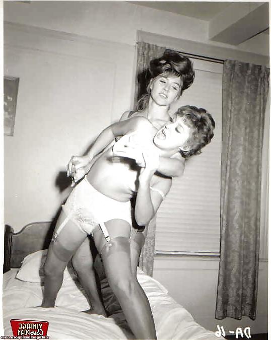 25P Vintage ladies wearing white panties.2