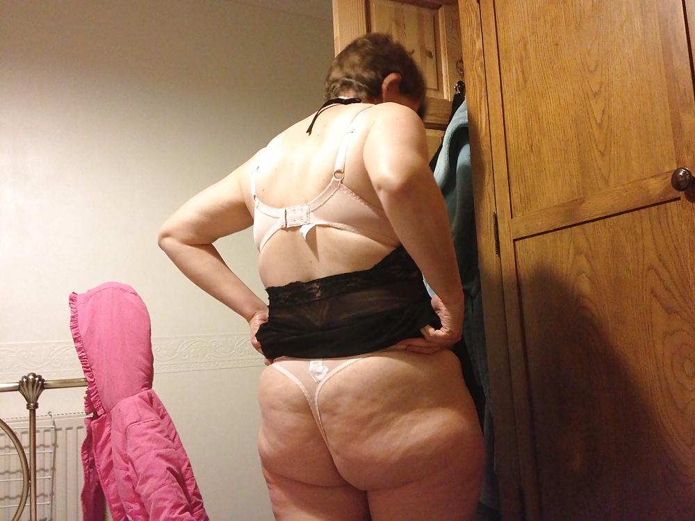 14P Staffordshire Big Saggy Tits