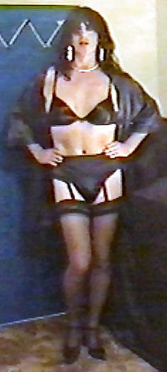 9P Moniqu Satin Tv