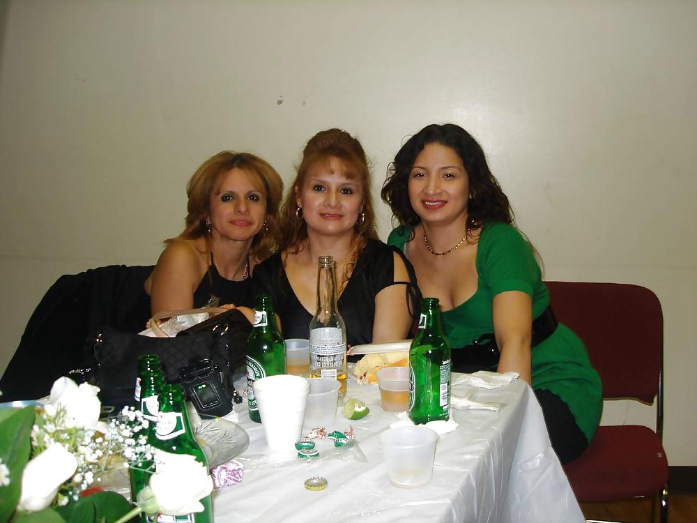8P Latina cum dumpster 12 - Which one would you fuck?