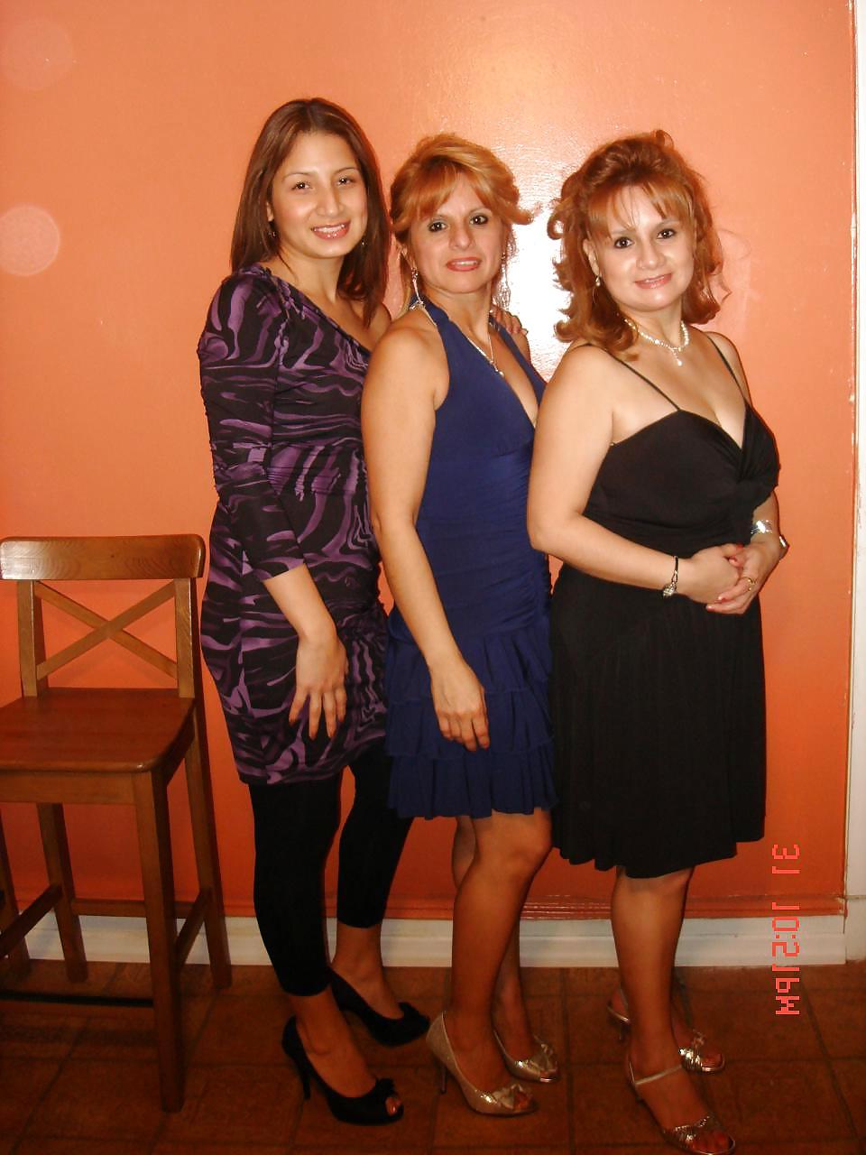 8P Latina cum dumpster 12 - Which one would you fuck?
