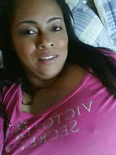25P Butterface latina milf