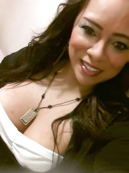 25P Butterface latina milf