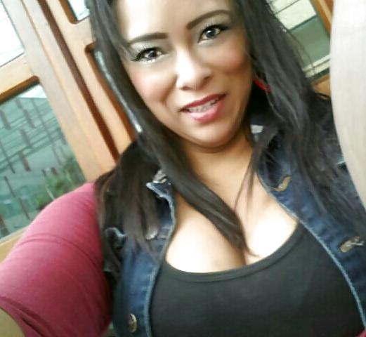 25P Butterface latina milf