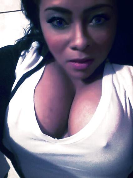 25P Butterface latina milf