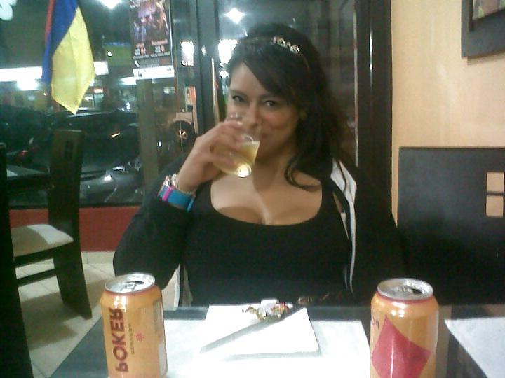 25P Butterface latina milf