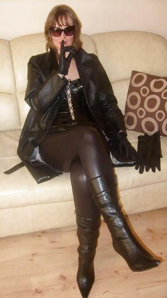 25P New latex,pvc,leather fhotos and all