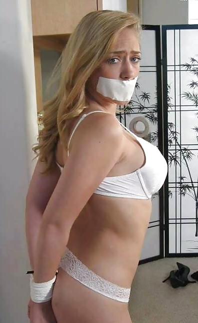 16P Facebook Latex Slut Christine Vogel