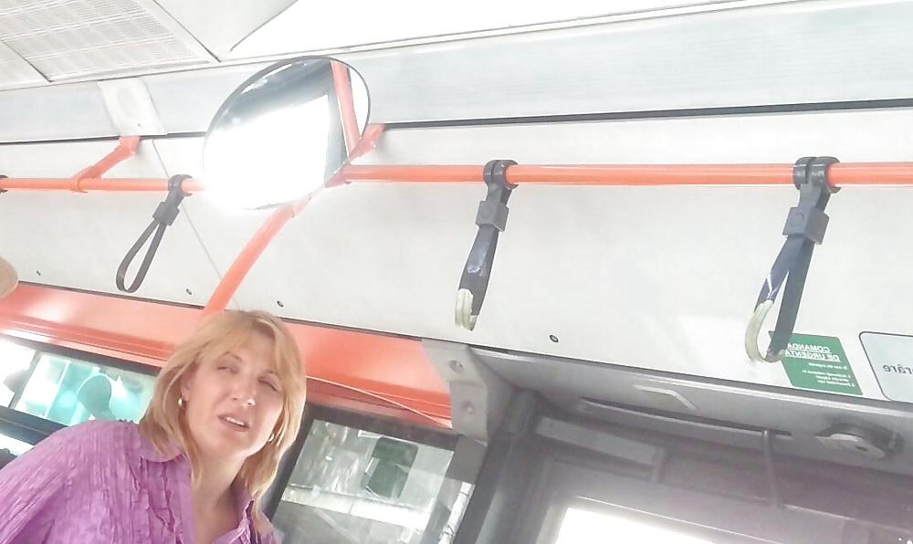 25P Spy old + young in bus, tram and subway romanian