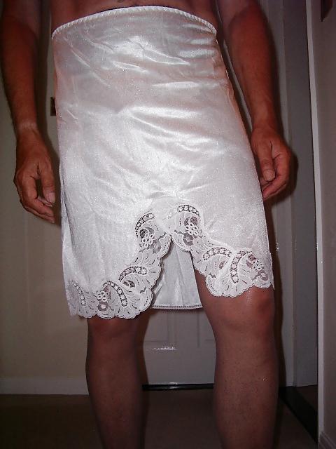 22P More silky nylon slips