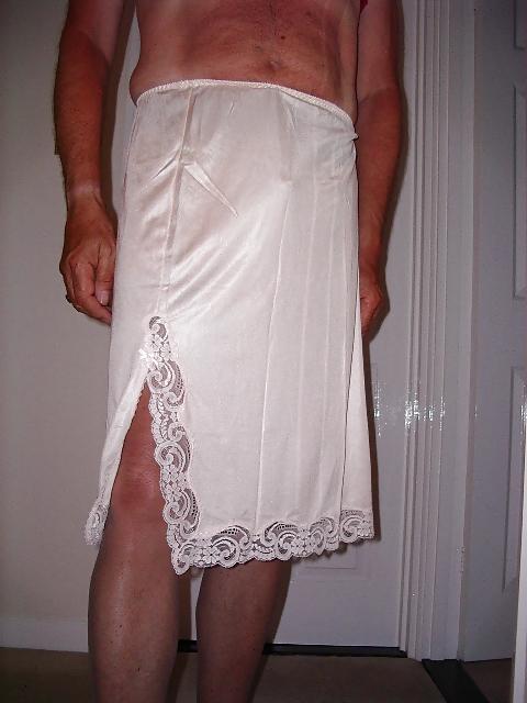 22P More silky nylon slips