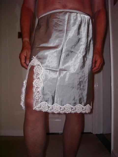 22P More silky nylon slips
