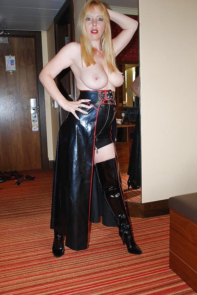 9P More leather ,latex