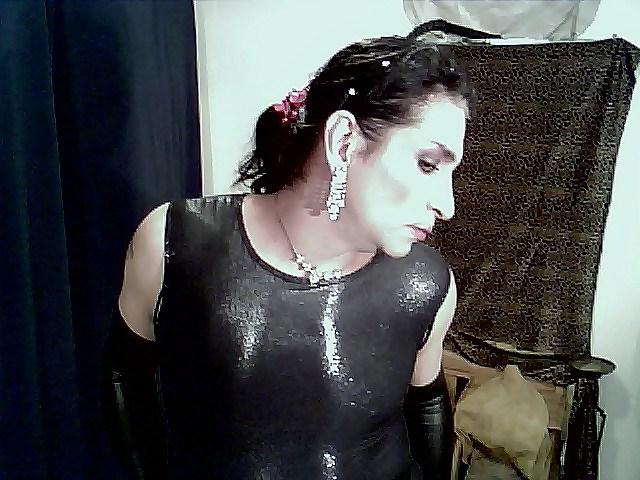 25P My first latex and rubber outfit