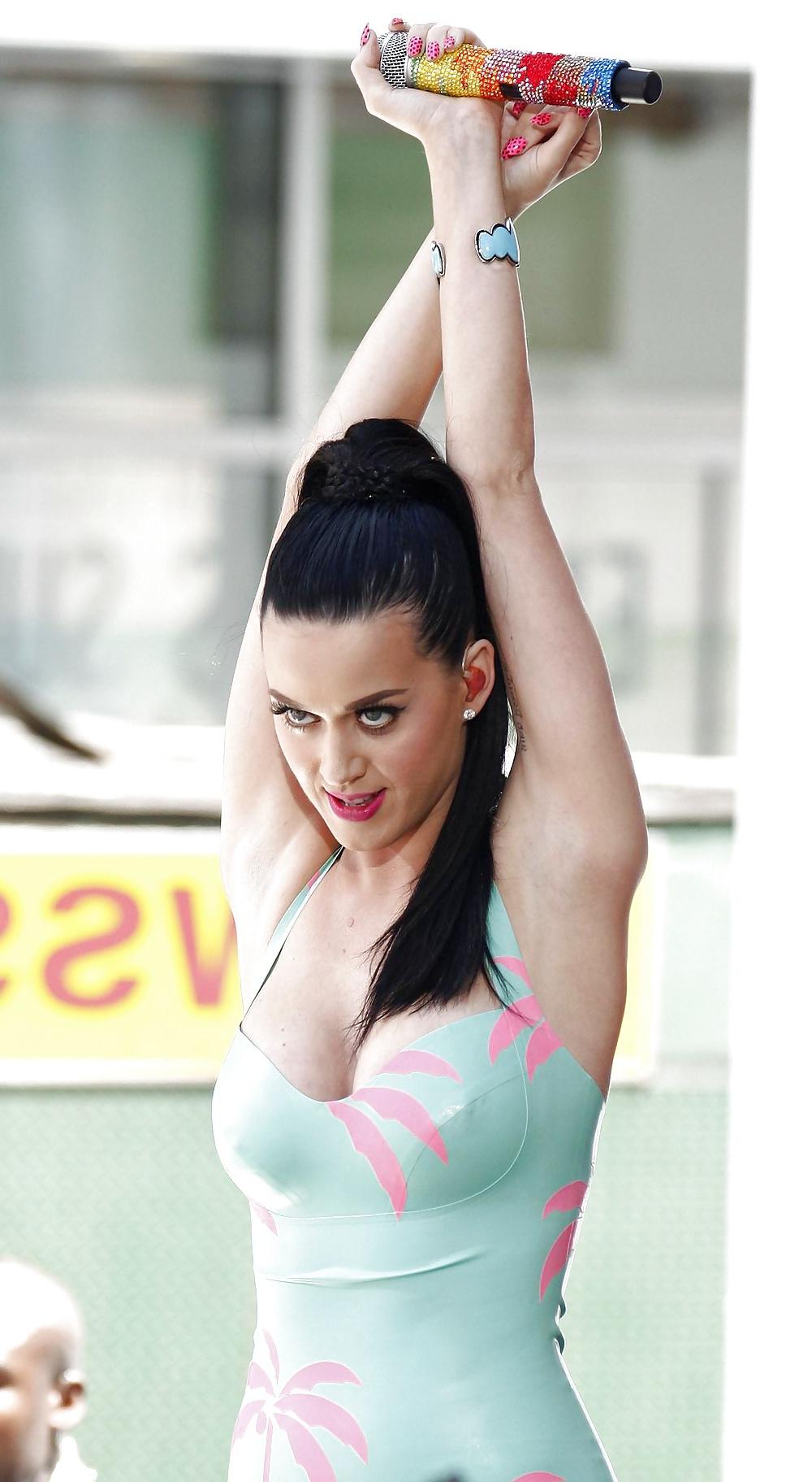 25P Katy Perry latex