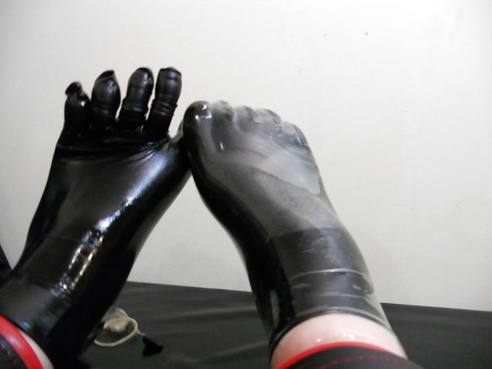 7P Latex feet