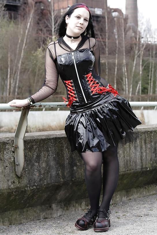 22P Latex und Leder sind Geil