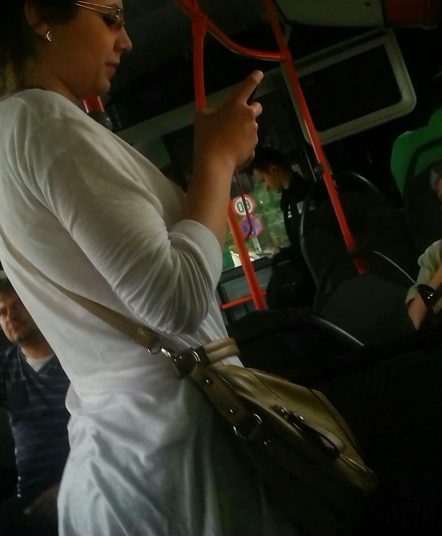 24P Spy old + young in bus romanian