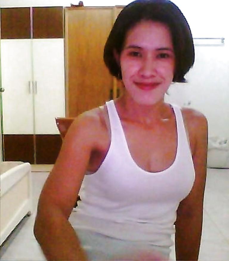 15P Emilyn - Hot on Webcam